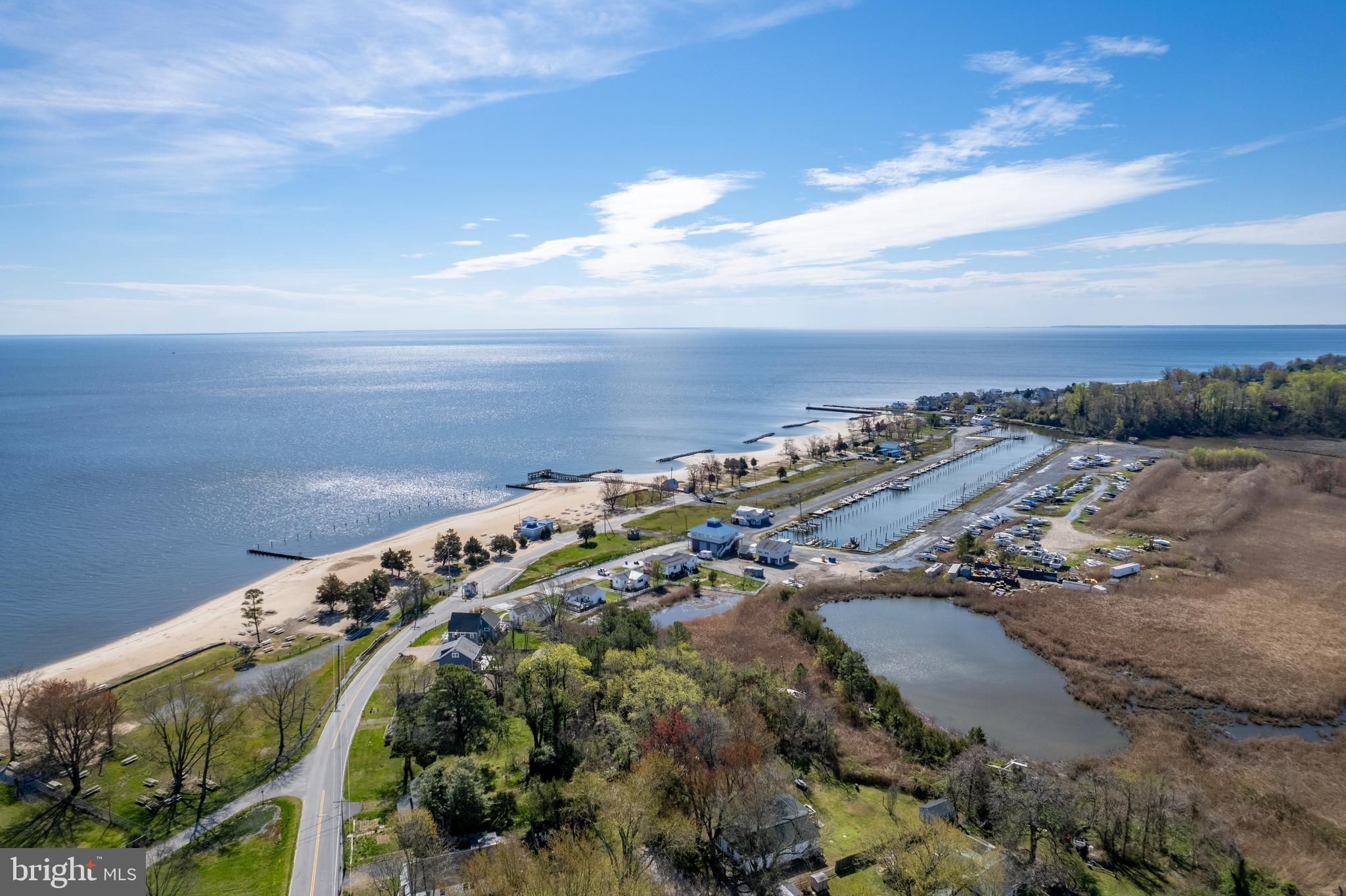 BREEZY POINT - Residential