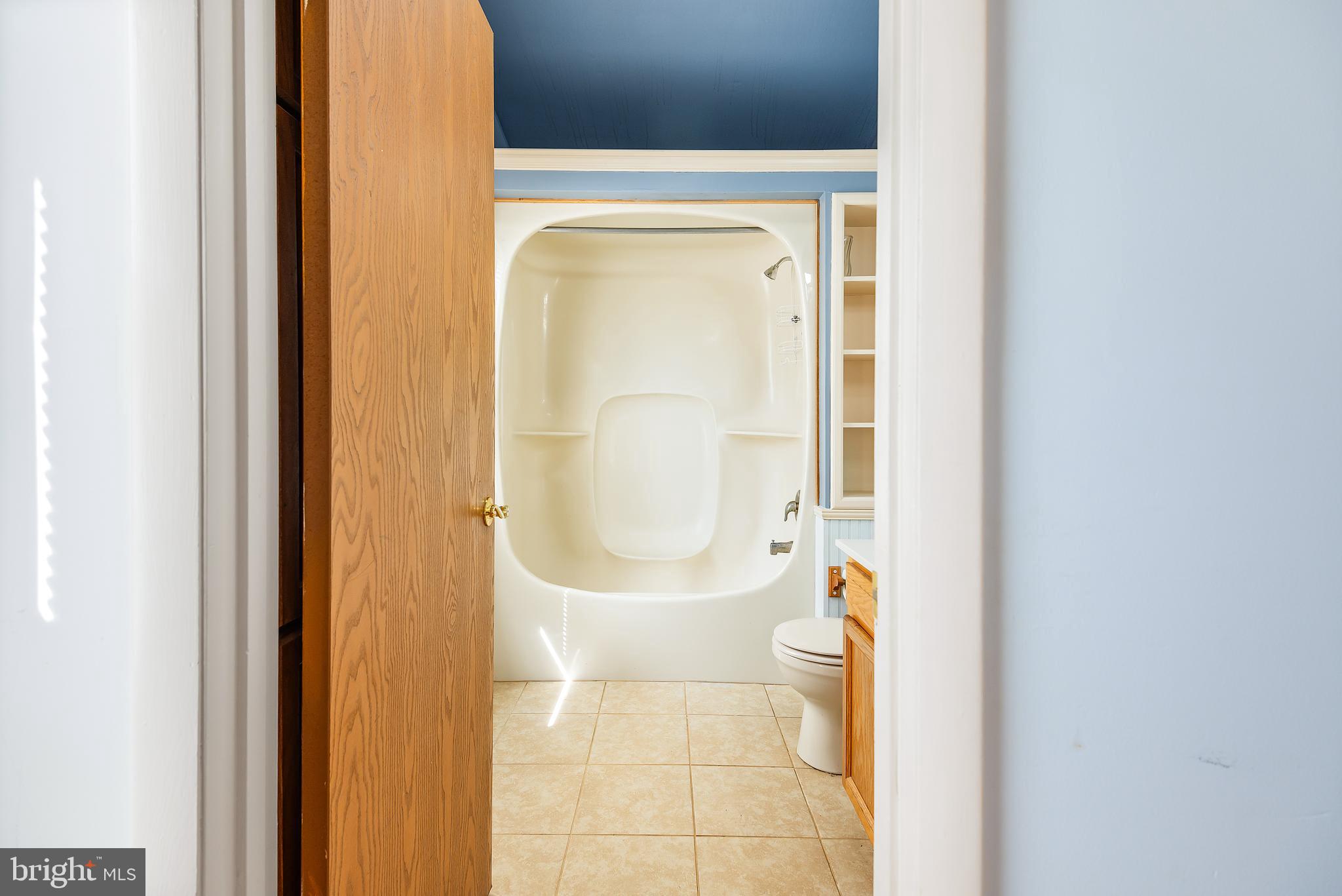 BREEZY POINT - Residential