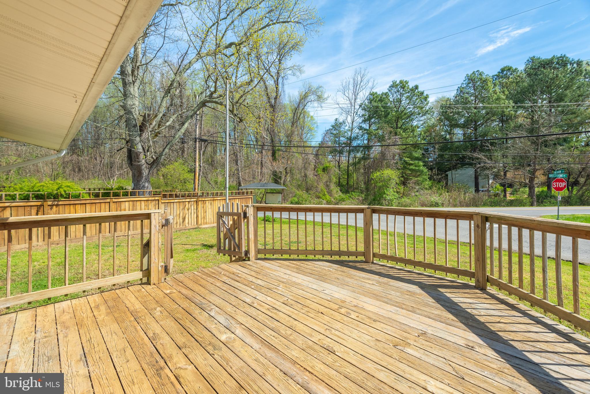 BREEZY POINT - Residential