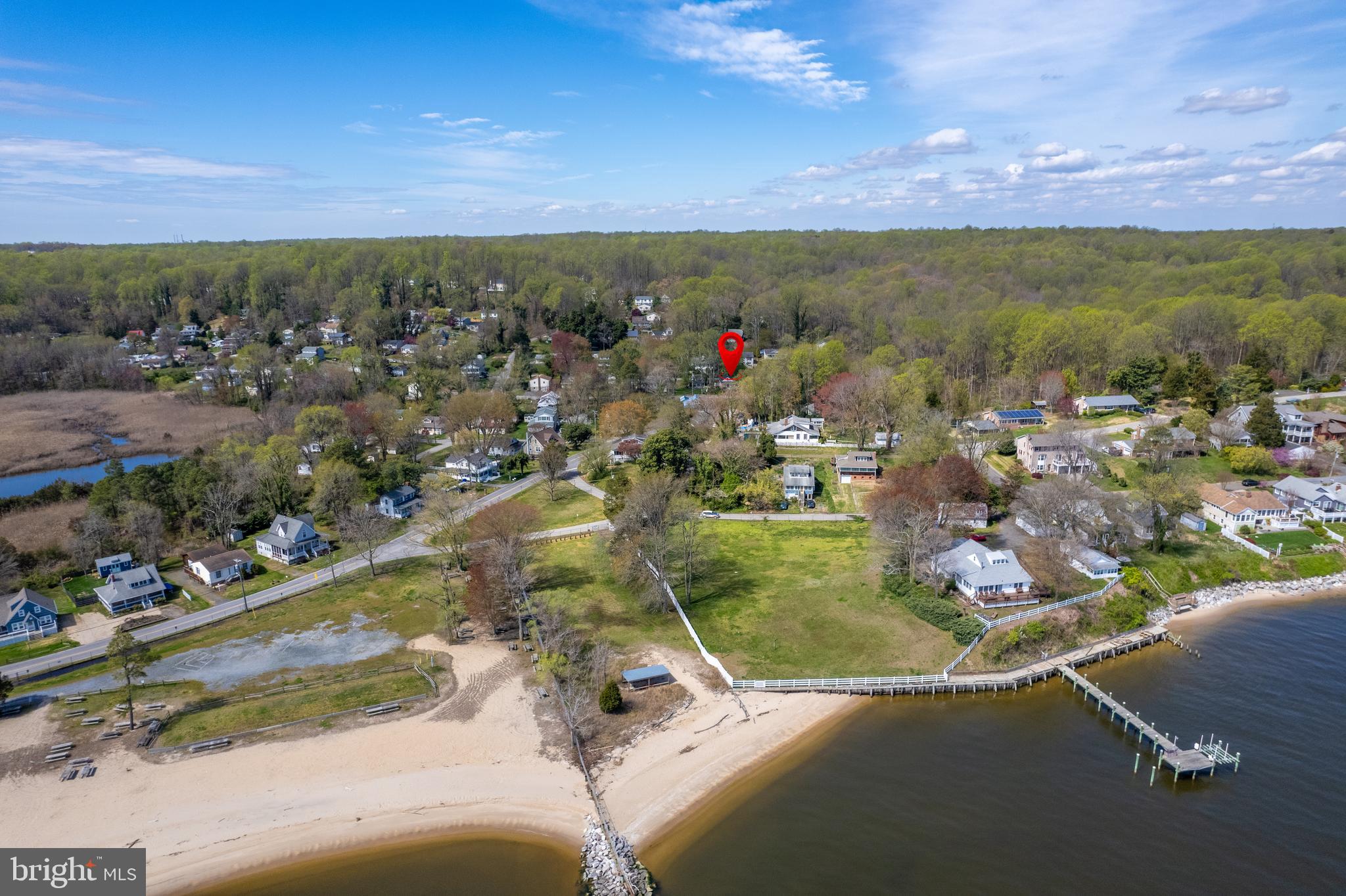 BREEZY POINT - Residential