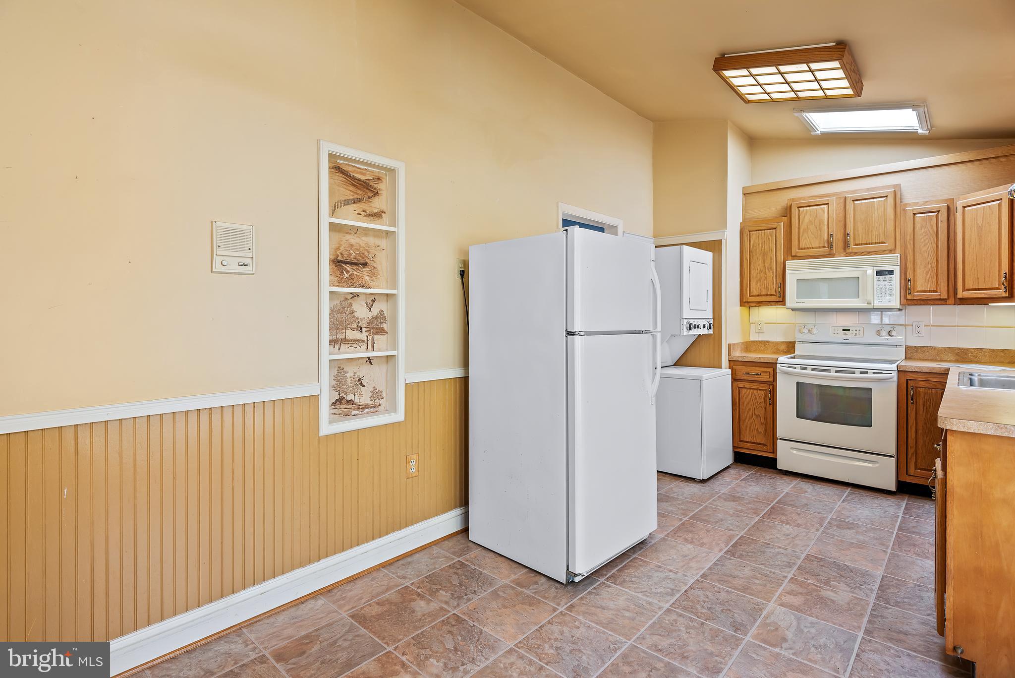 BREEZY POINT - Residential