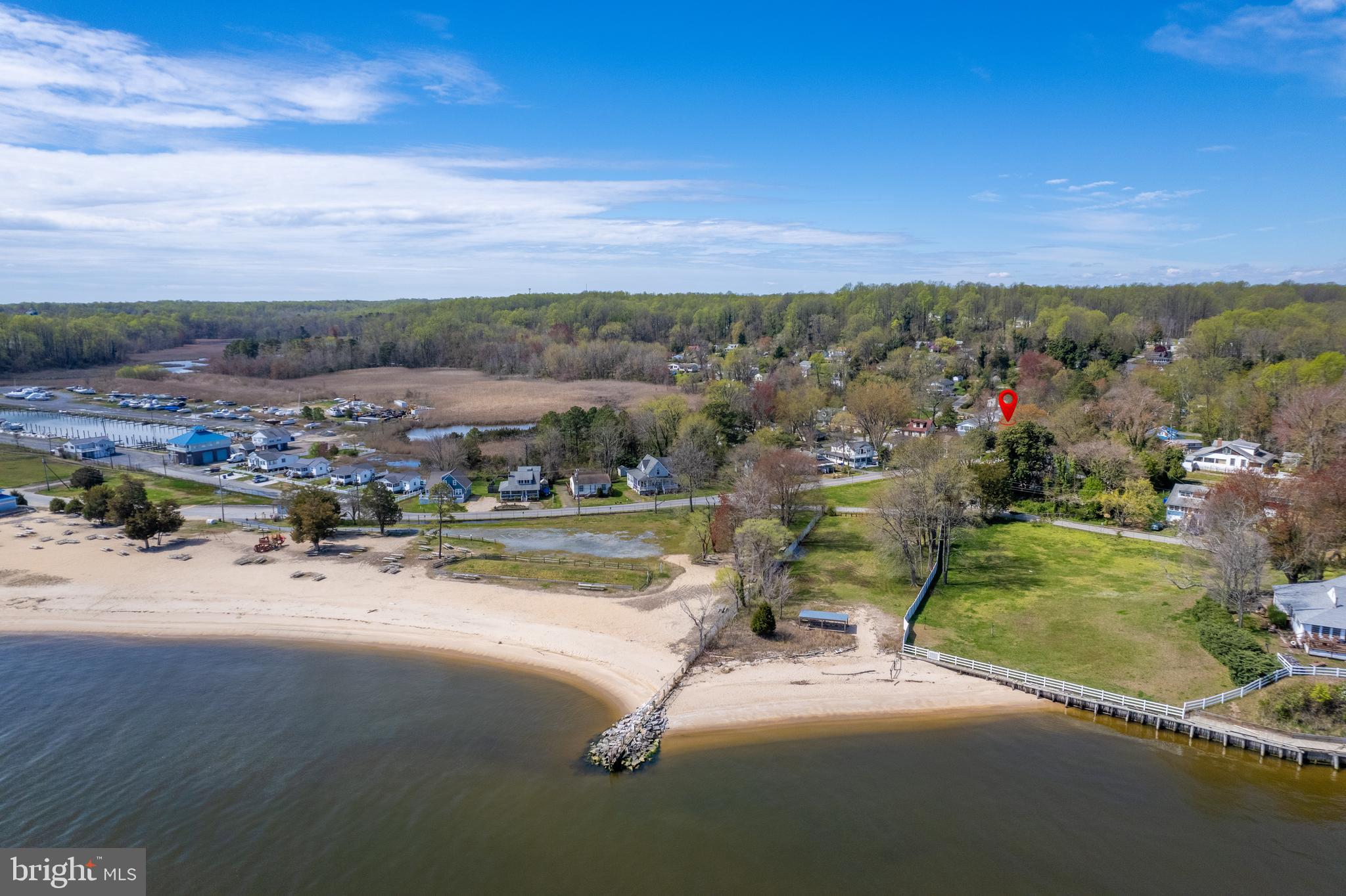 BREEZY POINT - Residential
