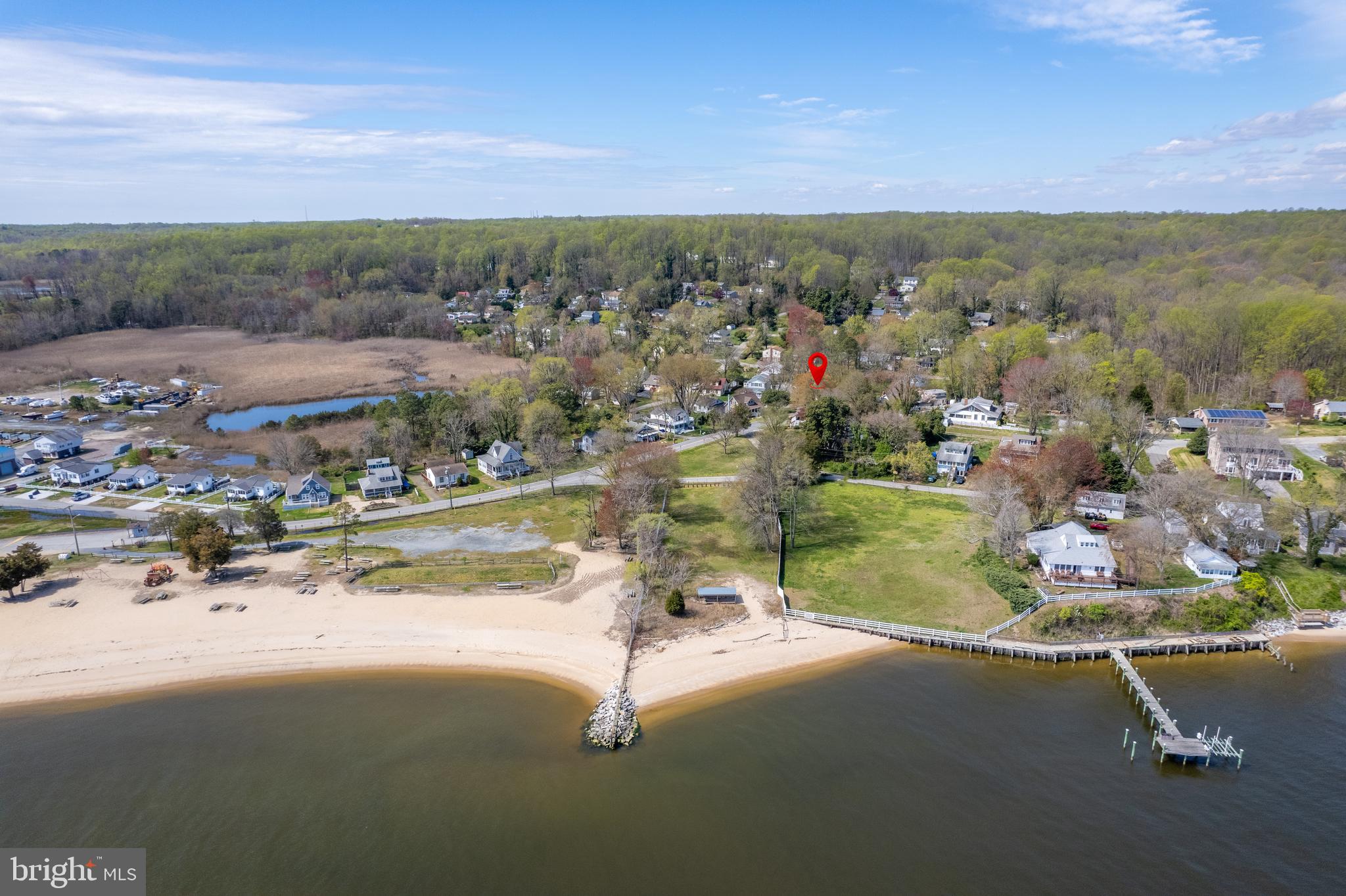 BREEZY POINT - Residential