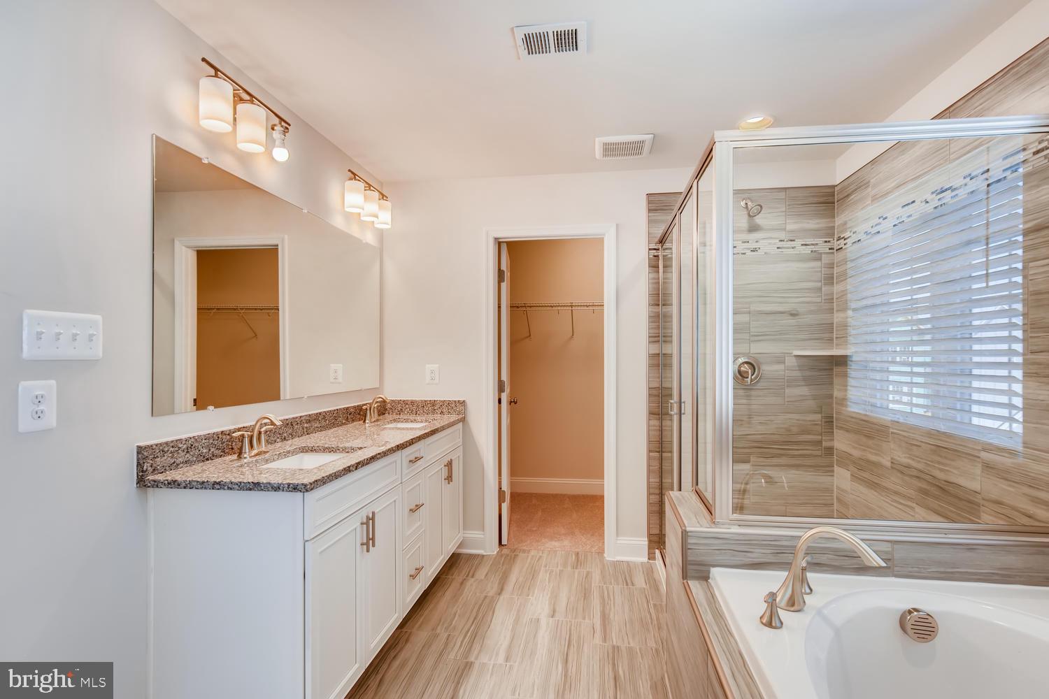 HAMILTON RESERVE - Residential