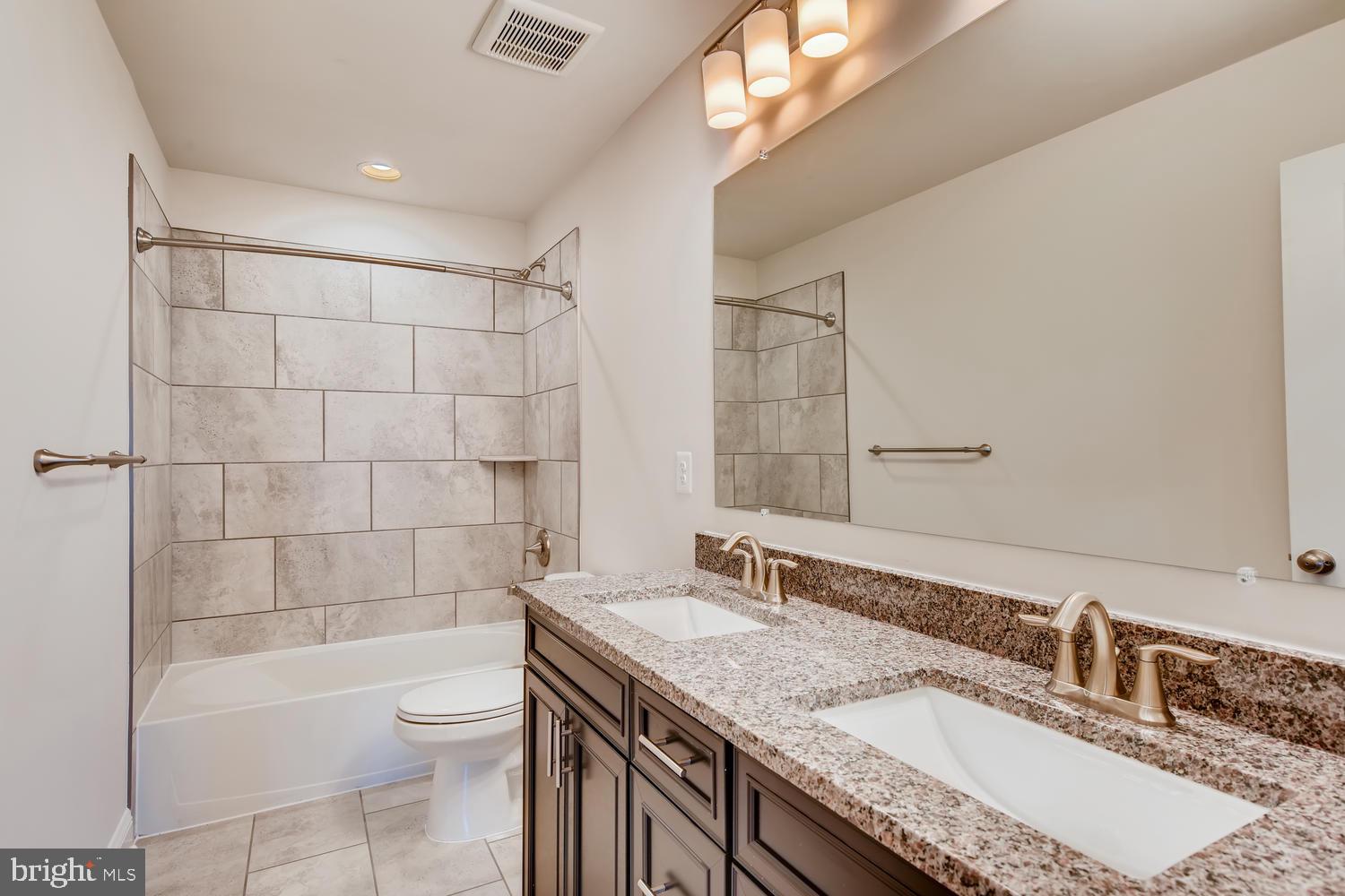 HAMILTON RESERVE - Residential