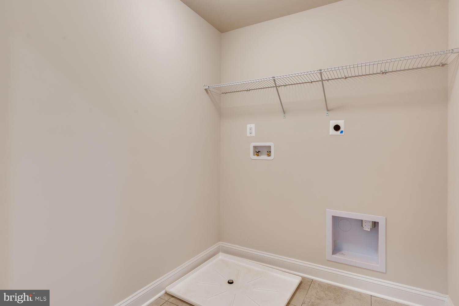 HAMILTON RESERVE - Residential