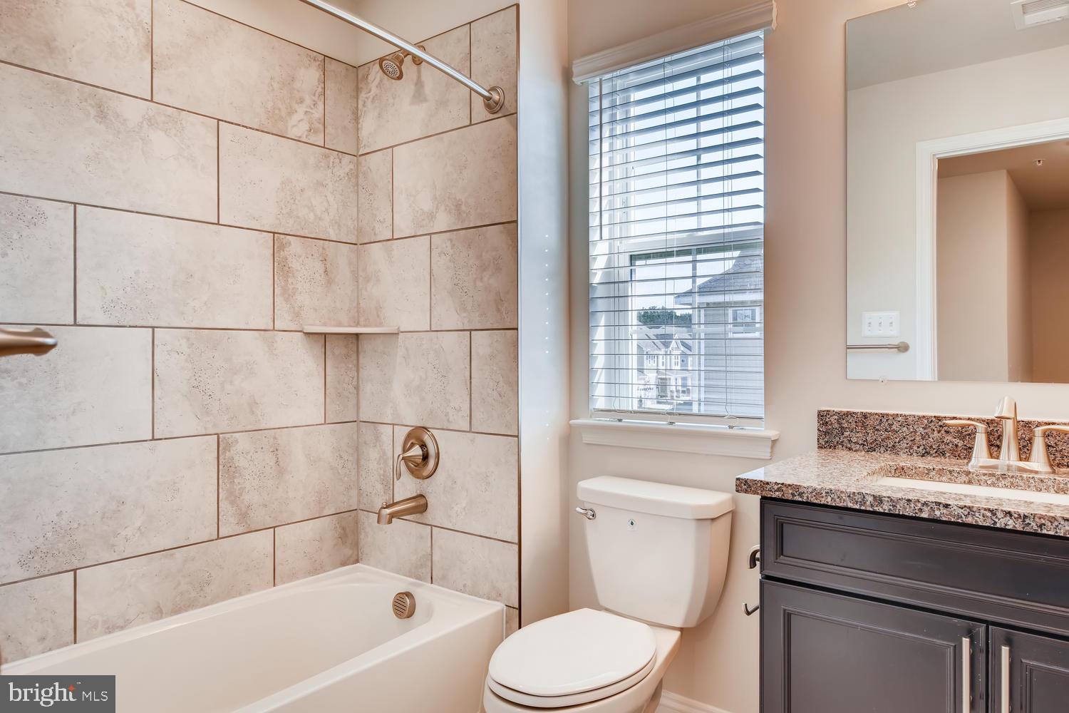 HAMILTON RESERVE - Residential