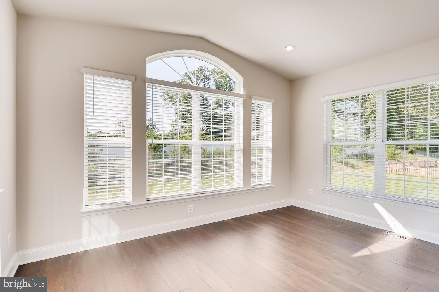 HAMILTON RESERVE - Residential