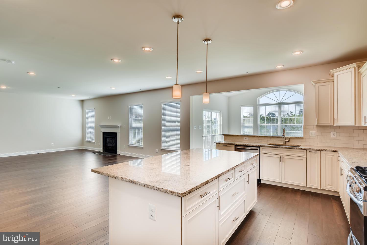 HAMILTON RESERVE - Residential