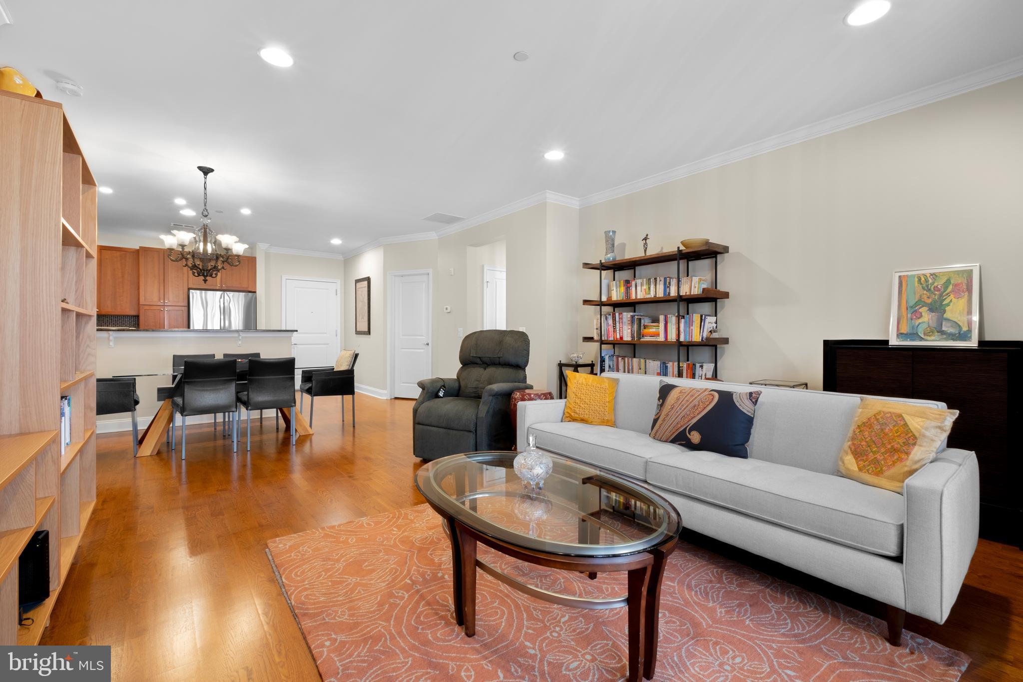 NAVAL SQUARE - Residential Lease