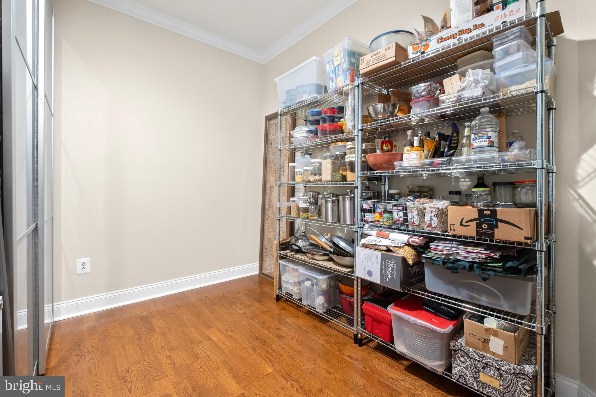 NAVAL SQUARE - Residential Lease