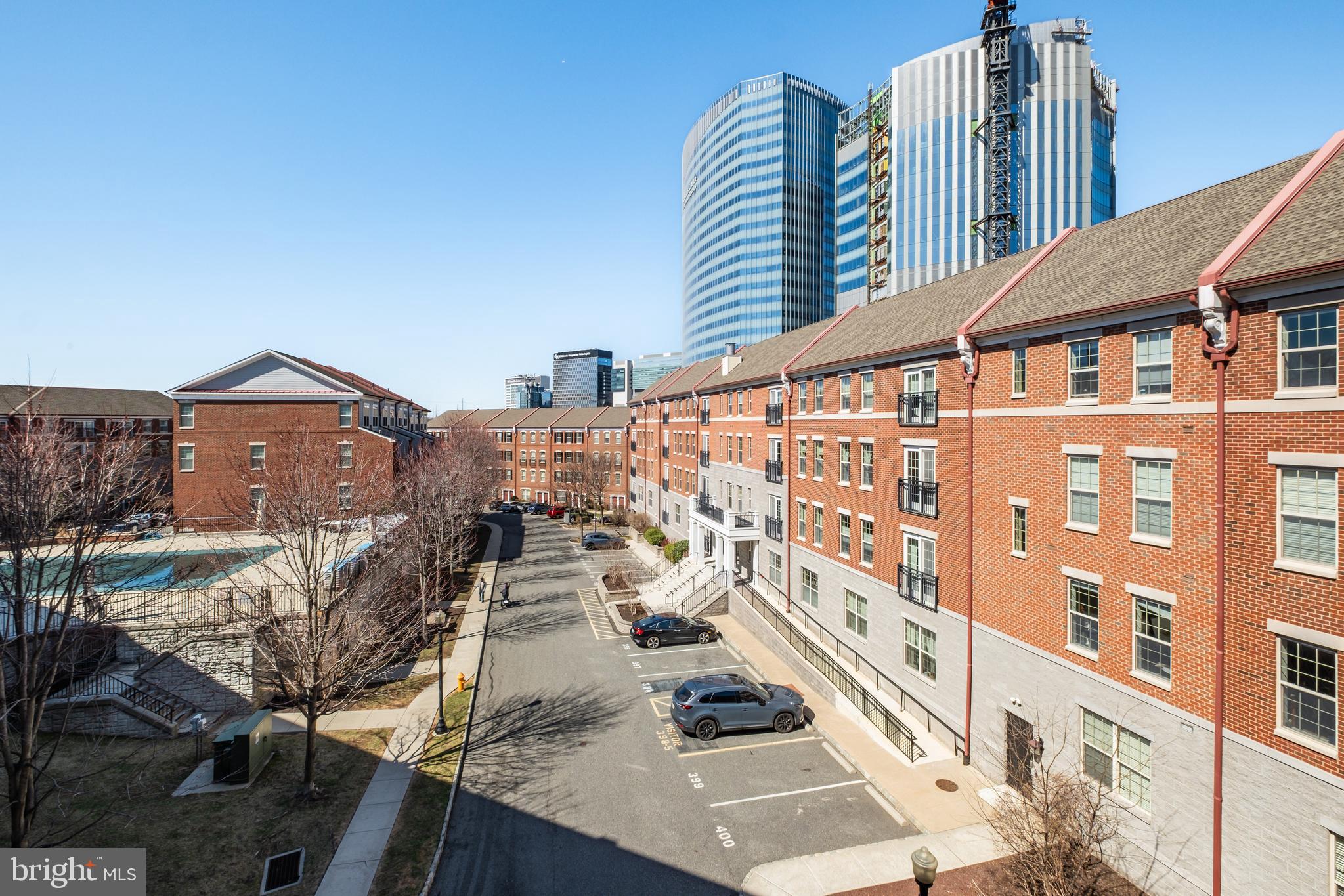 NAVAL SQUARE - Residential Lease