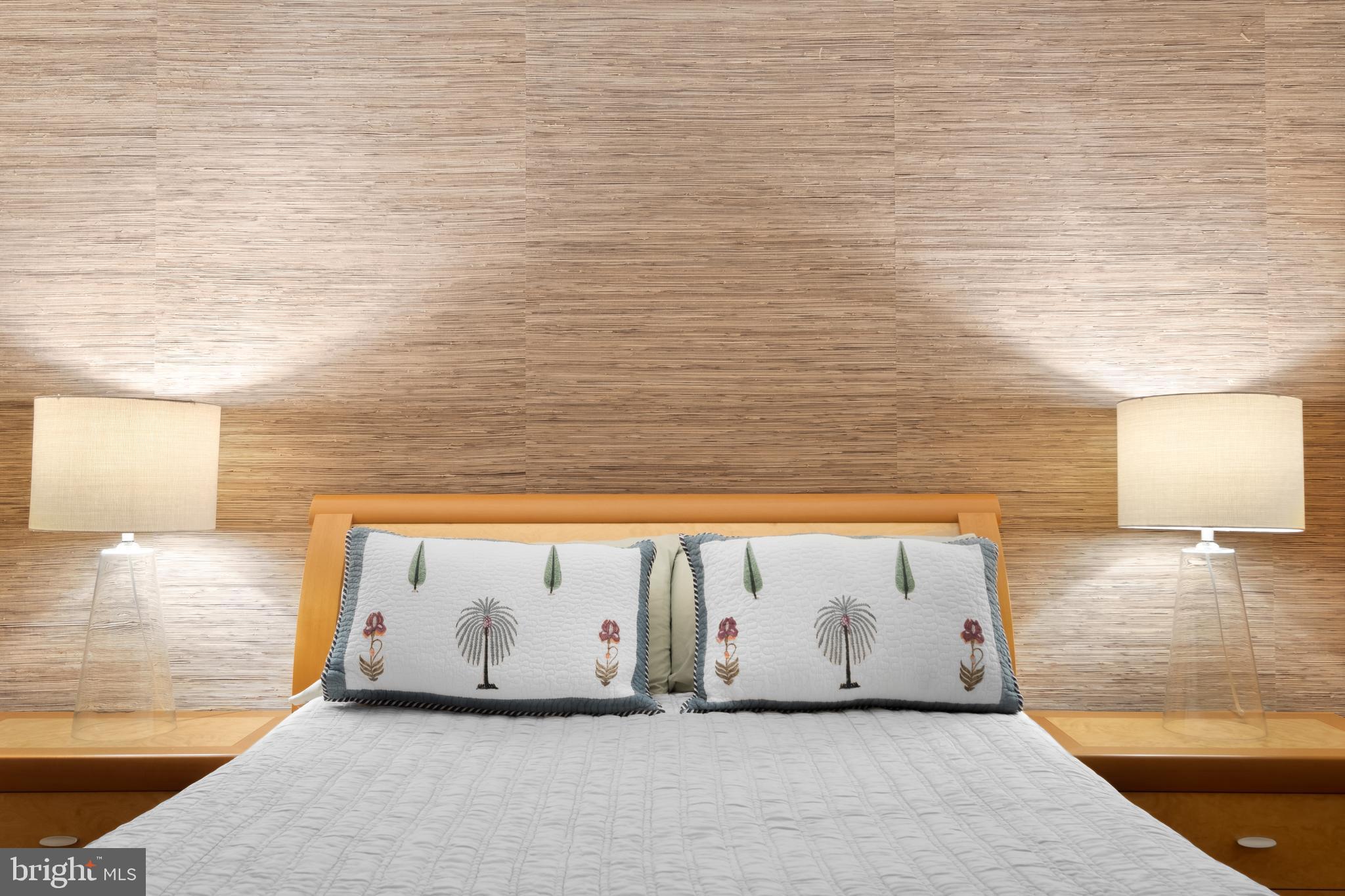 NAVAL SQUARE - Residential Lease