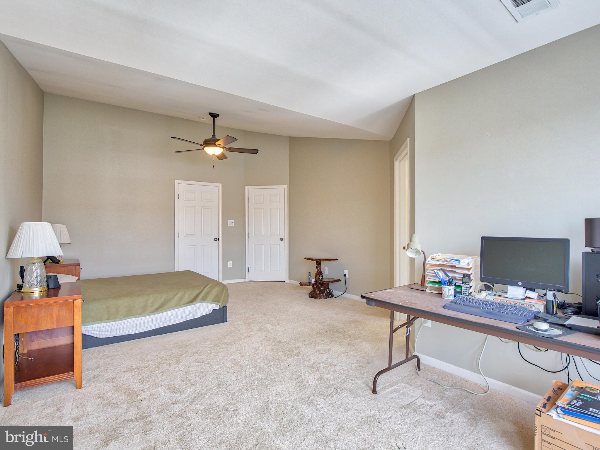 HUNTFIELD - Residential