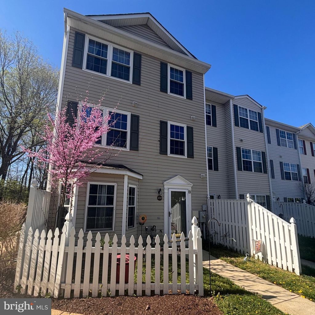 Photo of 20 Ironstone Ct #20 F, ANNAPOLIS, MD 21403 (MLS # MDAA2146618)