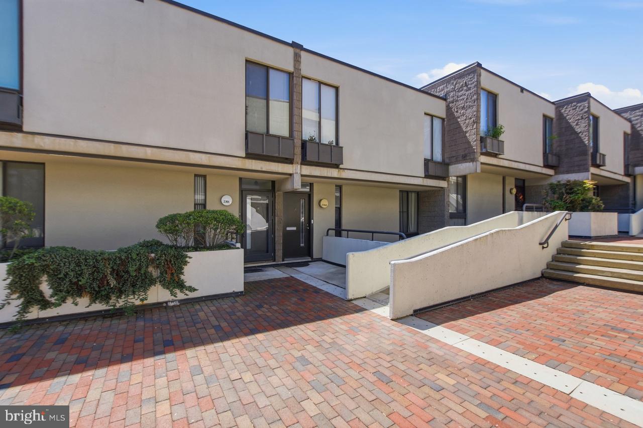 COLD SPRING NEWTOWN - Residential