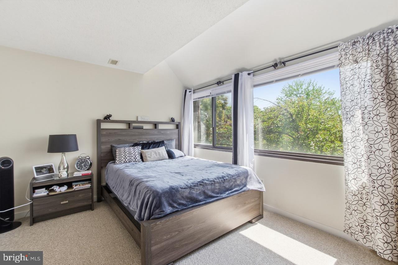 COLD SPRING NEWTOWN - Residential