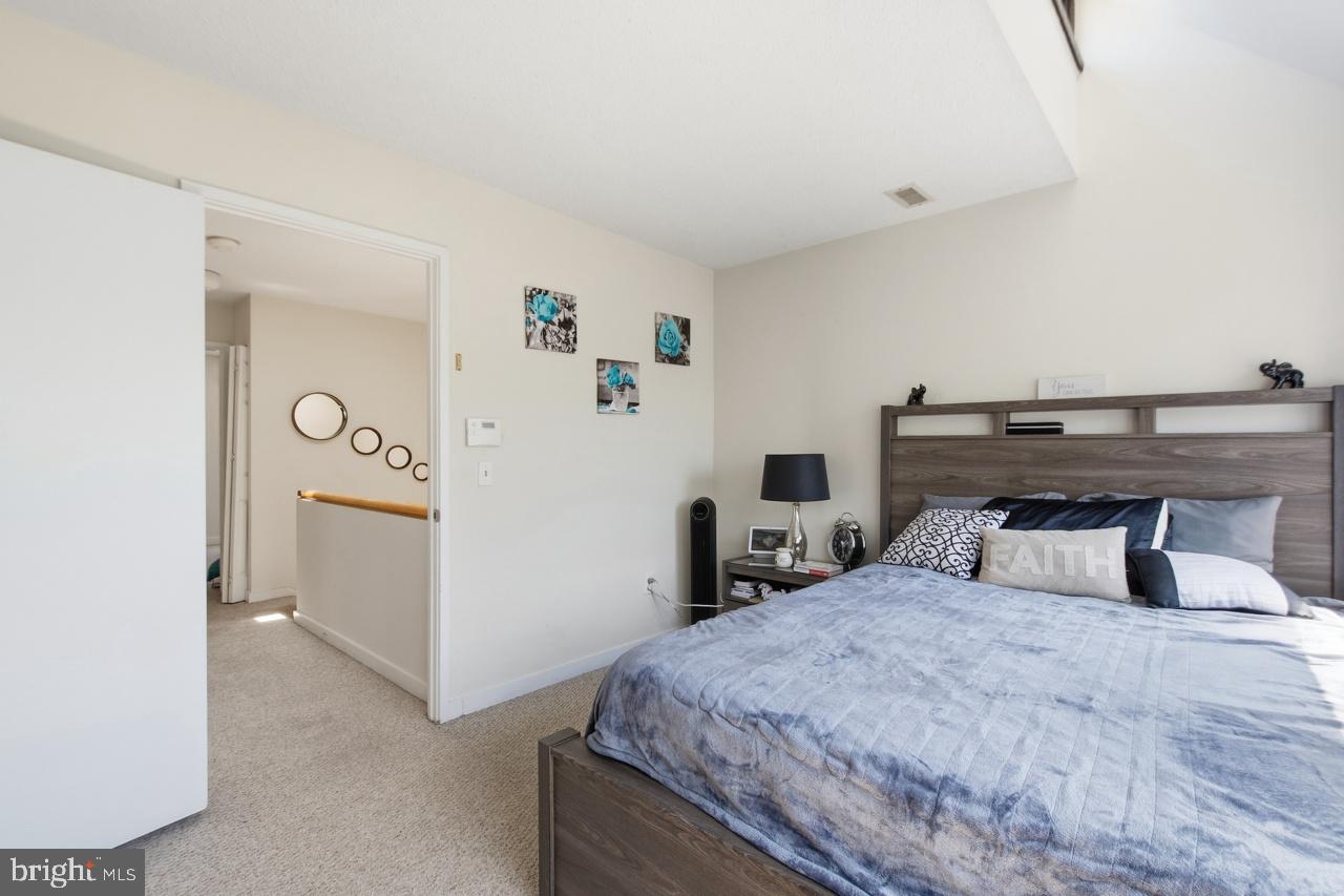 COLD SPRING NEWTOWN - Residential