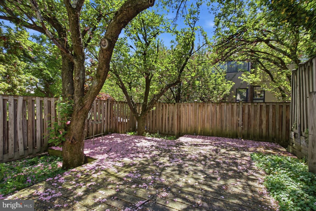 COLD SPRING NEWTOWN - Residential