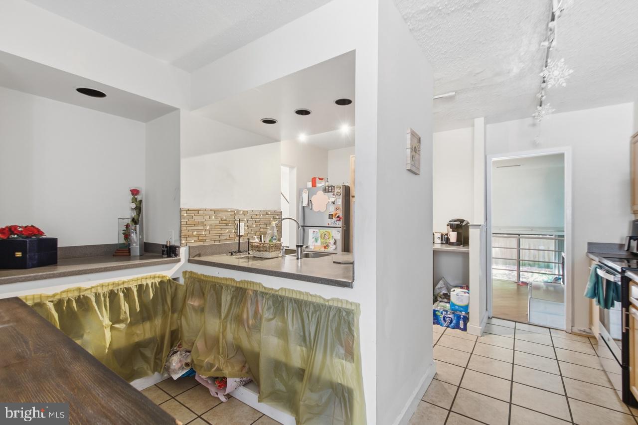 COLD SPRING NEWTOWN - Residential