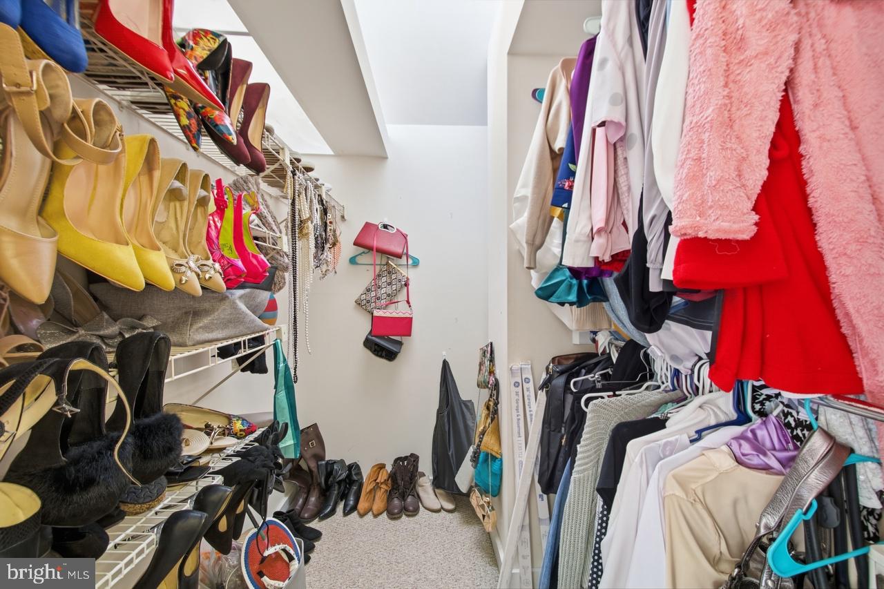 COLD SPRING NEWTOWN - Residential