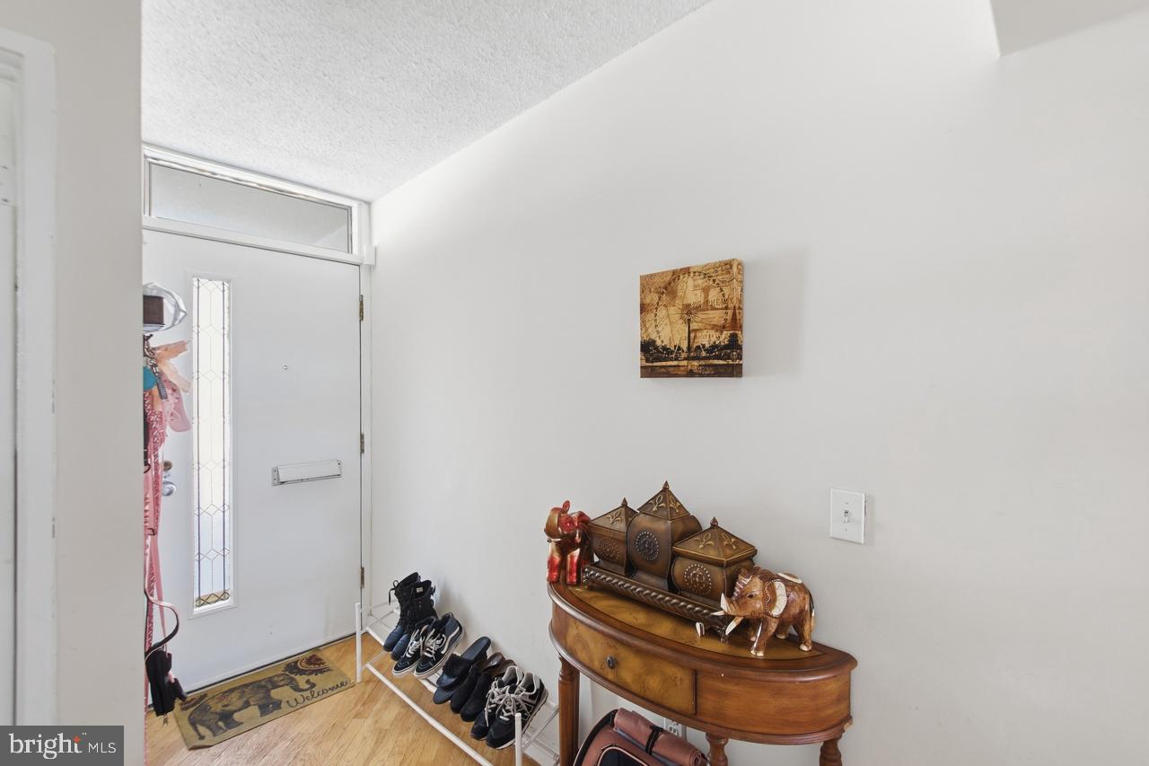 COLD SPRING NEWTOWN - Residential