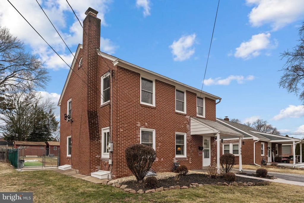 Photo of 859 Walnut Street, ROYERSFORD, PA 19468 (MLS # PAMC2169222)