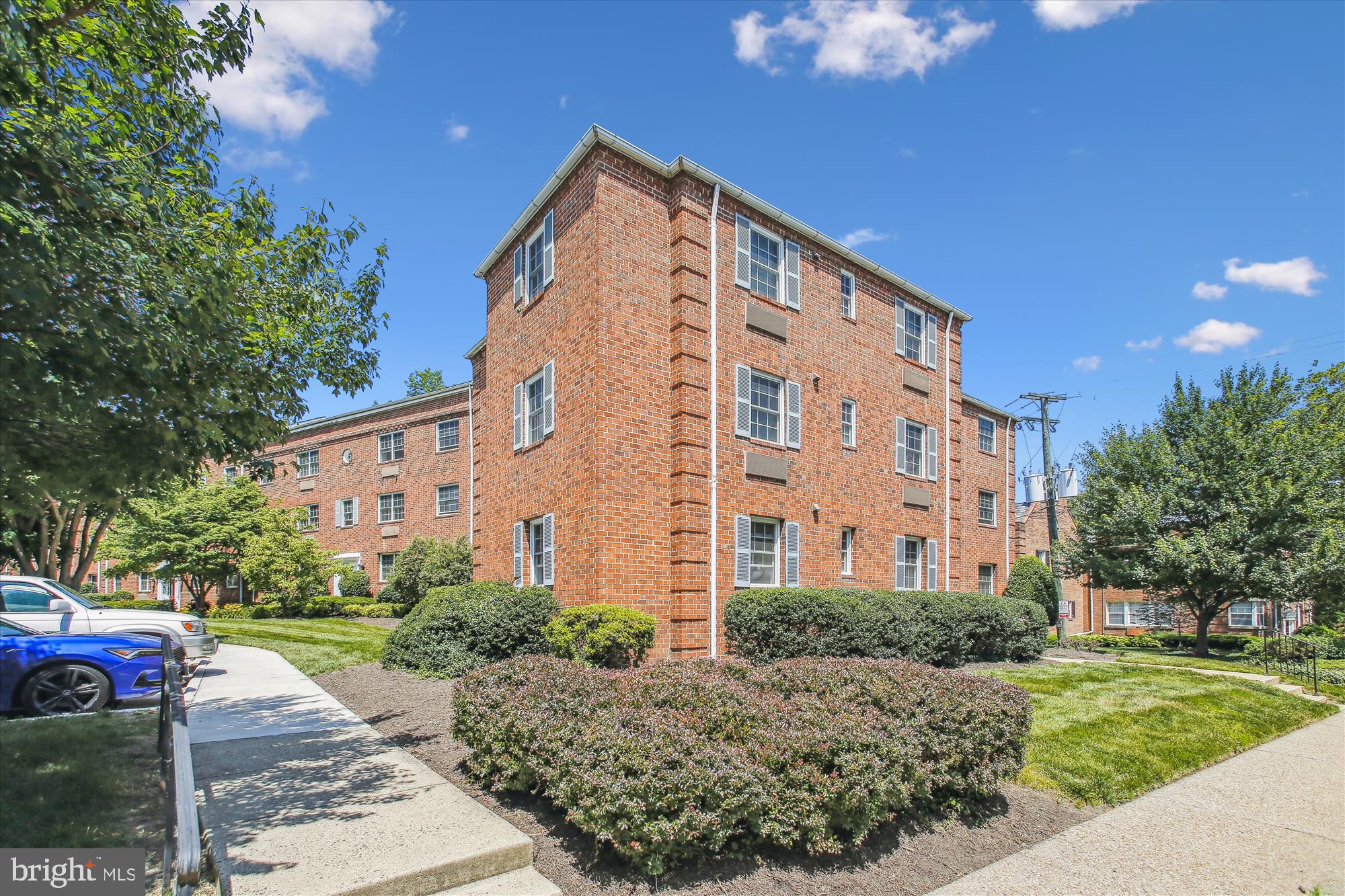 POTOWMACK CROSSING - Residential