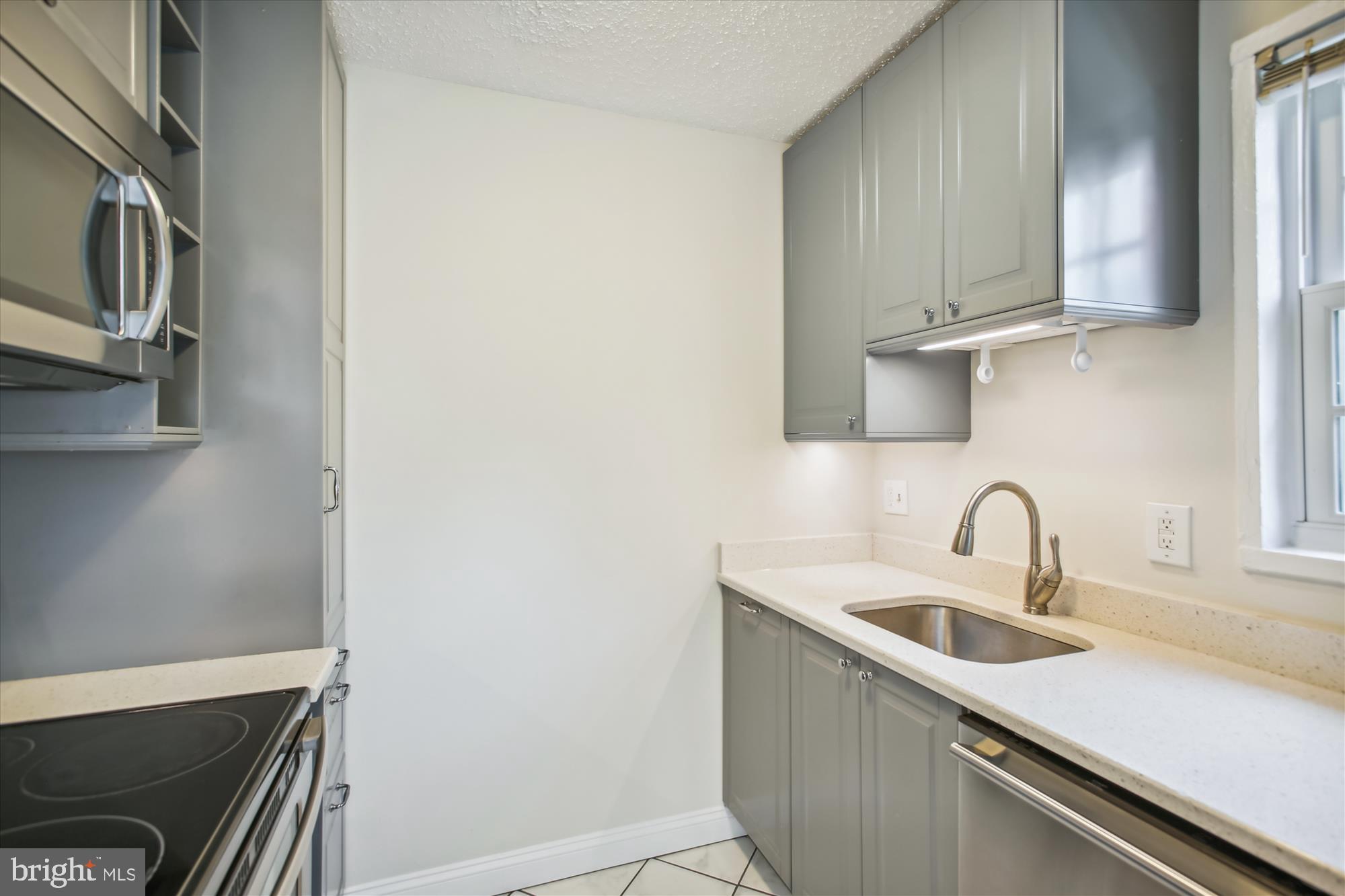 POTOWMACK CROSSING - Residential