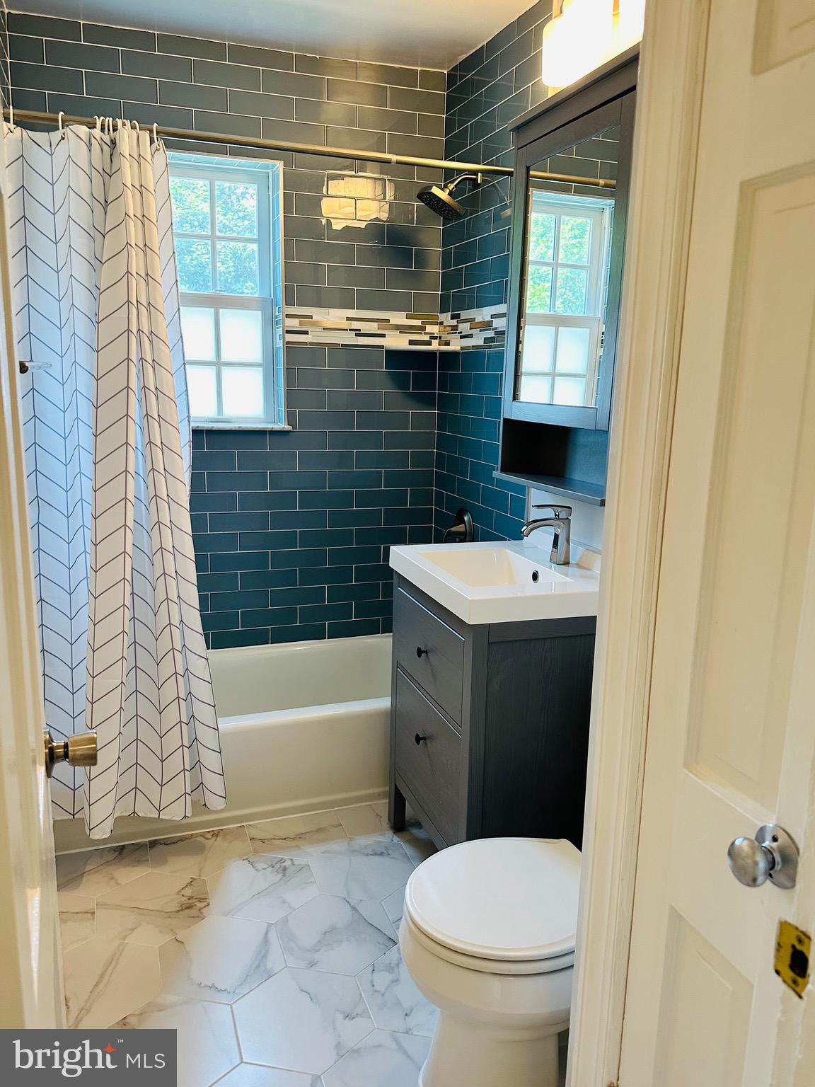 POTOWMACK CROSSING - Residential