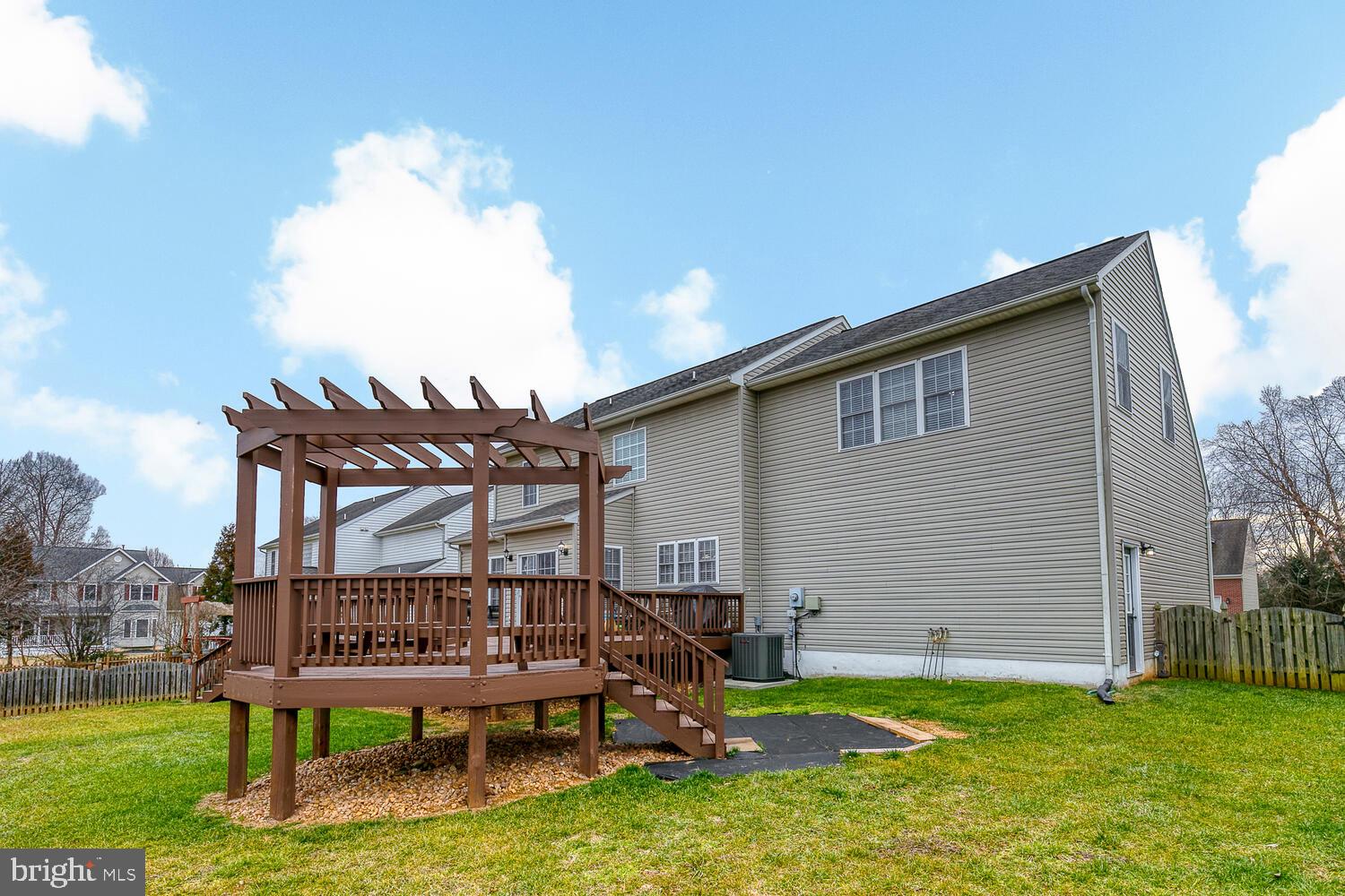 RIVER MEADOWS - Residential