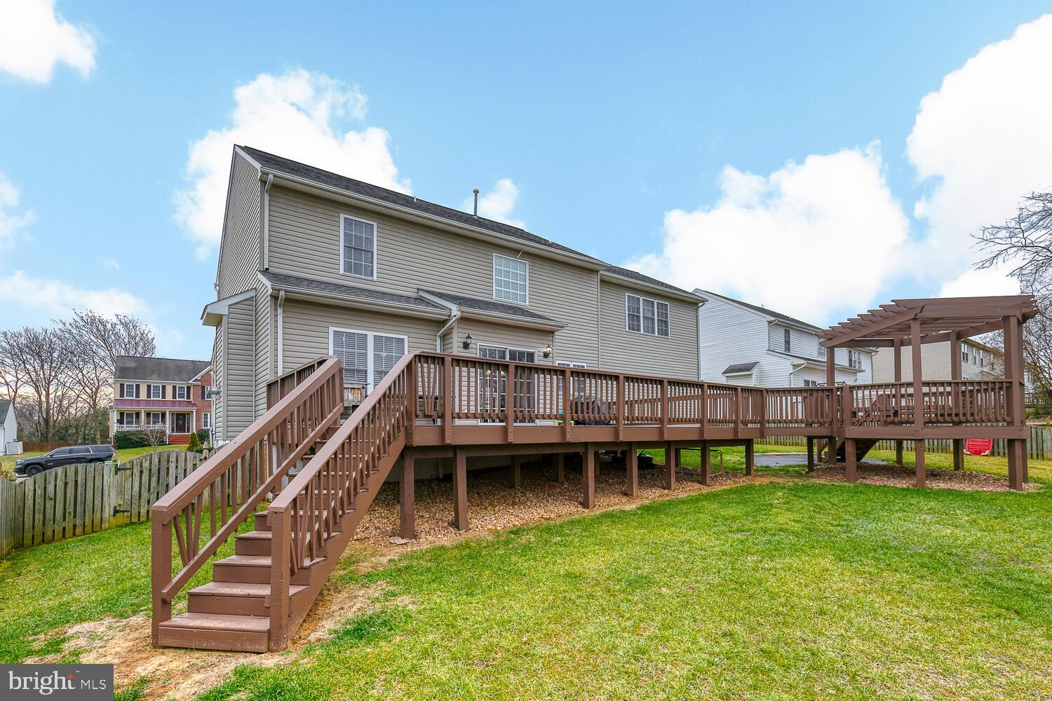 RIVER MEADOWS - Residential