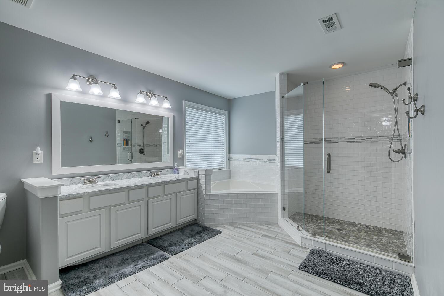 RIVER MEADOWS - Residential