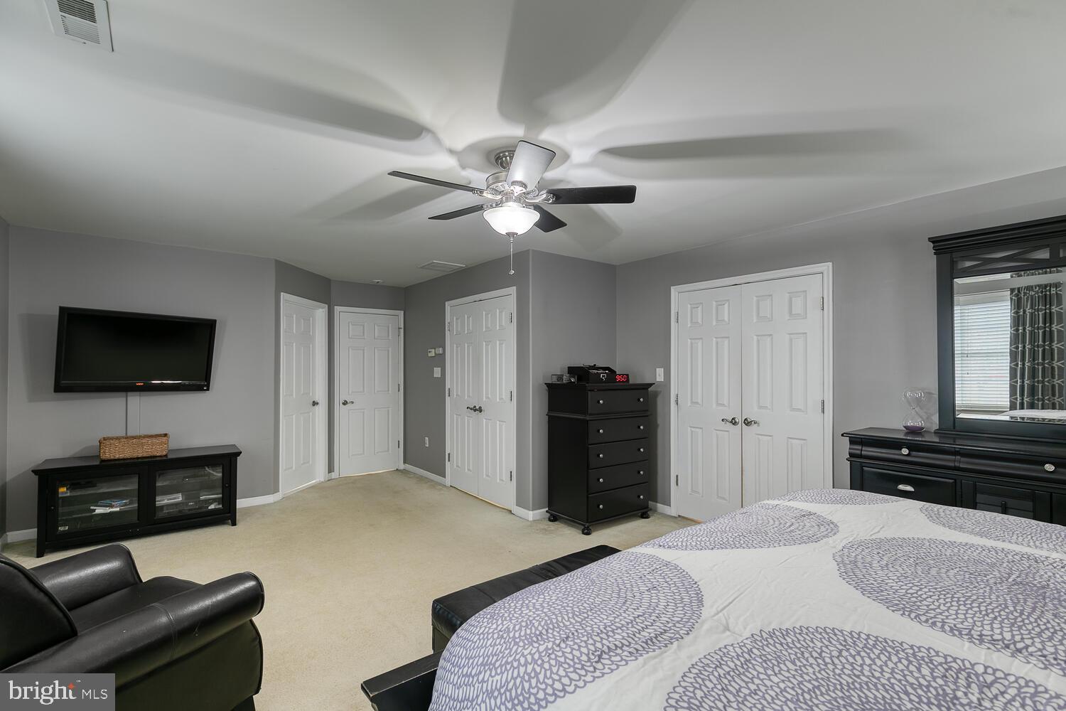 RIVER MEADOWS - Residential