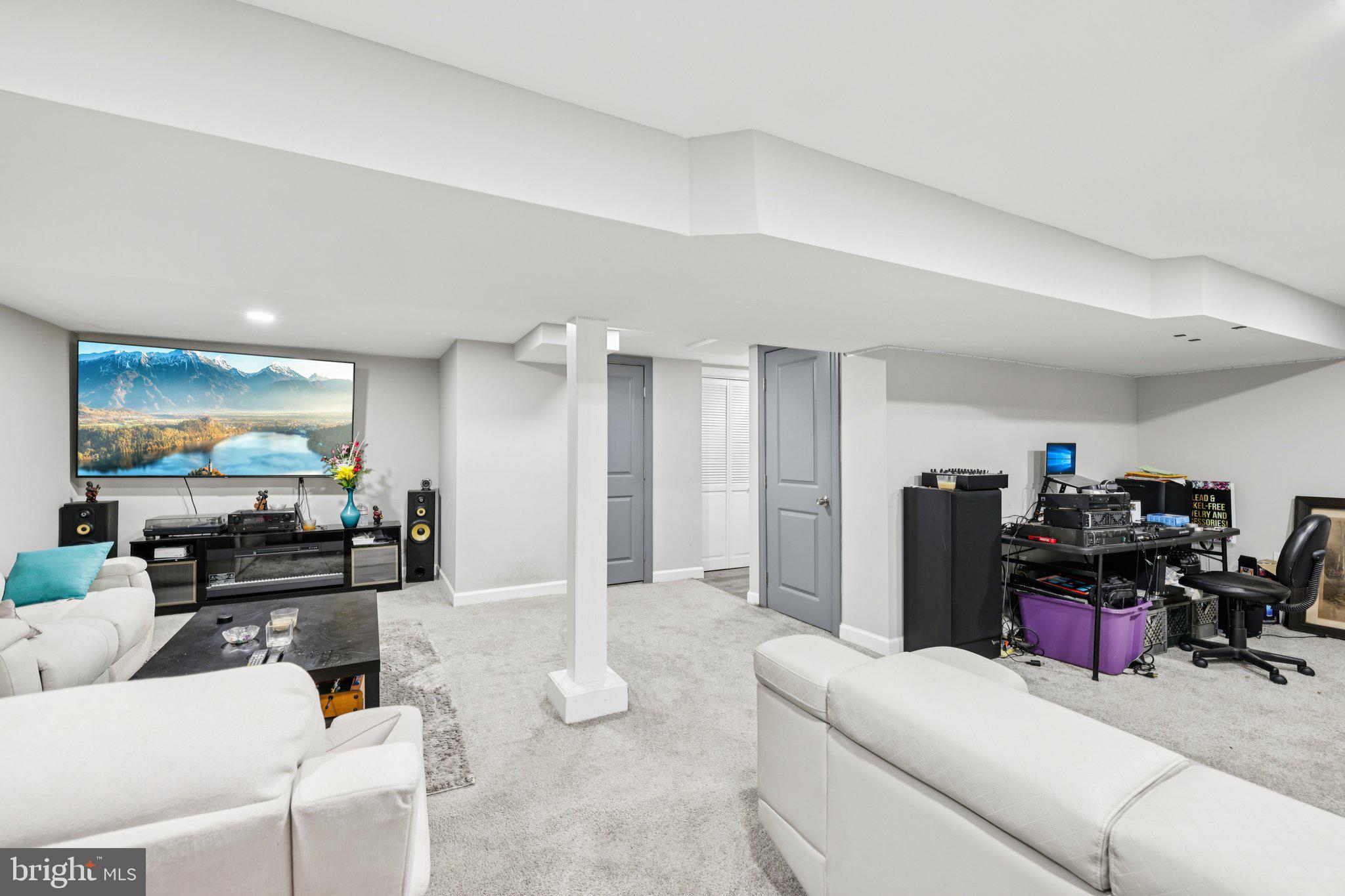 GWYNN OAK SUMMIT - Residential