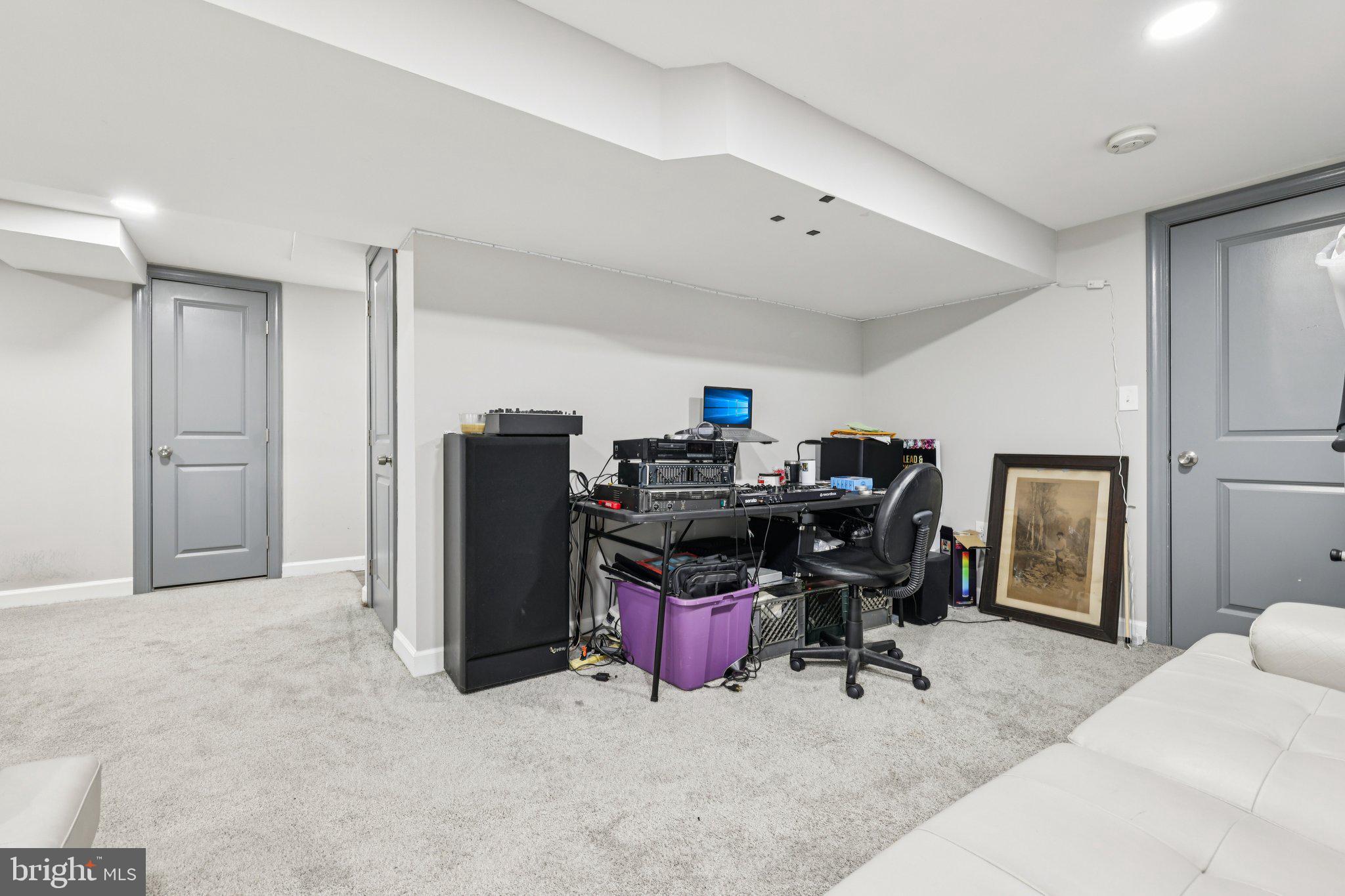 GWYNN OAK SUMMIT - Residential