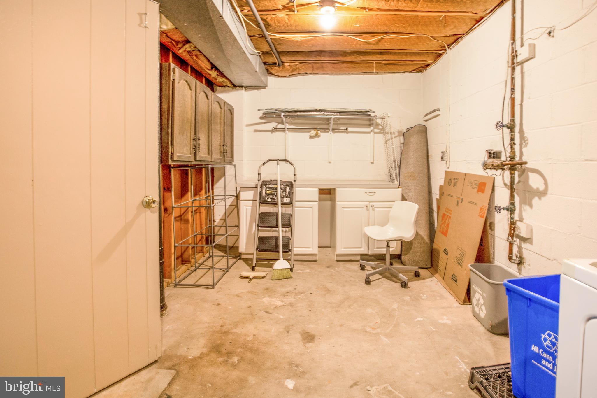 REDLAND STATION - Residential Lease