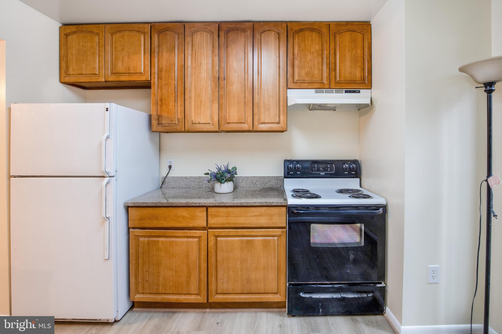 REDLAND STATION - Residential Lease