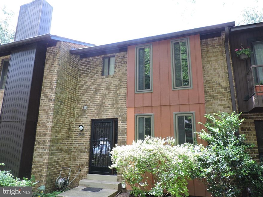 Sought after location, newly installed carpets o all living area, including 2nd floor all bedrooms.  Vinyl plank flooring at foyer and kitchen, and the whole house is freshly painted. Granite counter top in the kitchen!
Best location for you have close access to highway  270, 370, and shady grove rd. 5 min drive to Shady Grove Metro.  Walk out basement with wall heaters. A big back yard to enjoy the tranquility. Walk out basement and it can lead you to the walking trail in the community. no pet
Excellent credit with stable income, employment history will be checked.