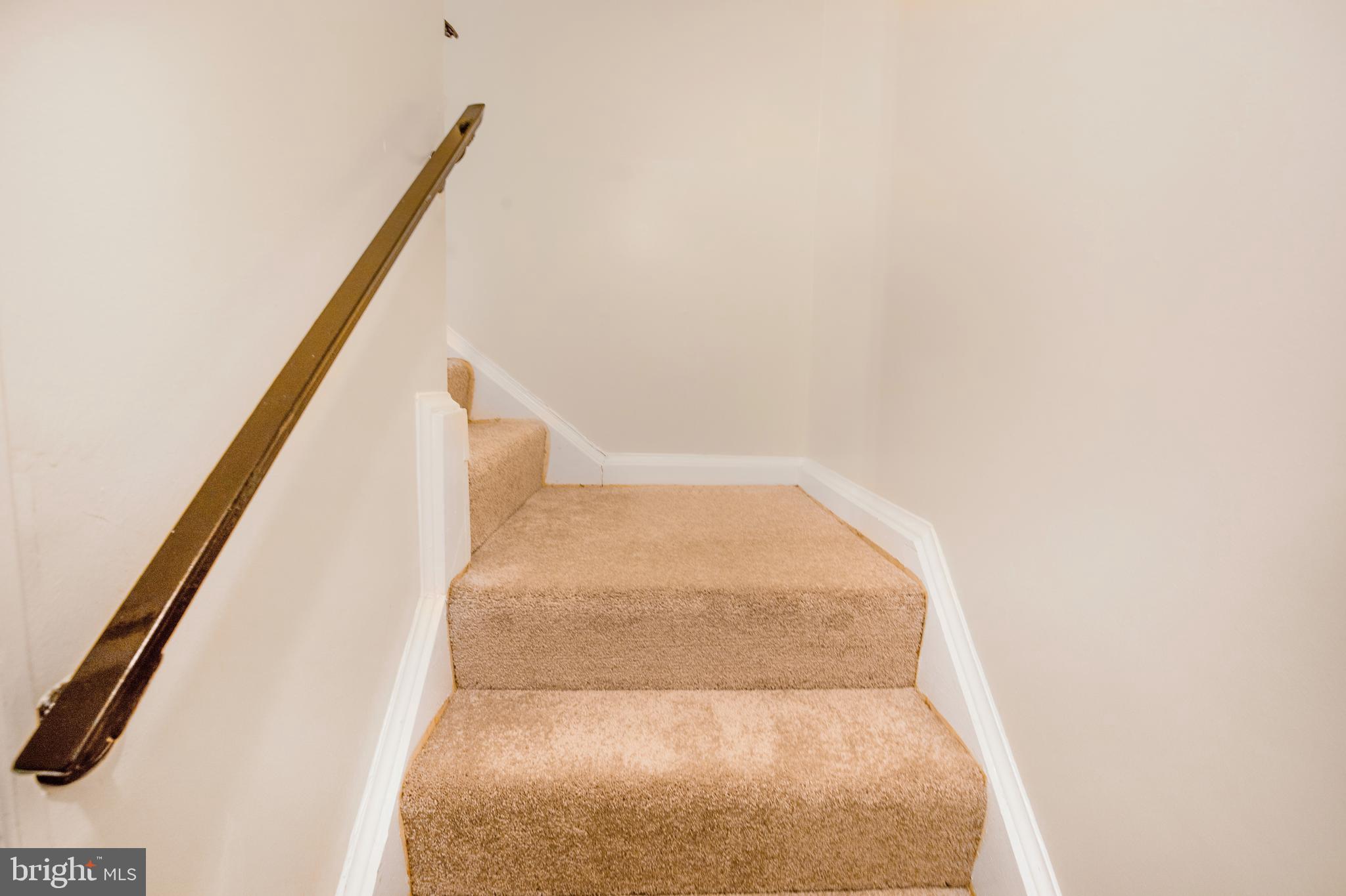 REDLAND STATION - Residential Lease