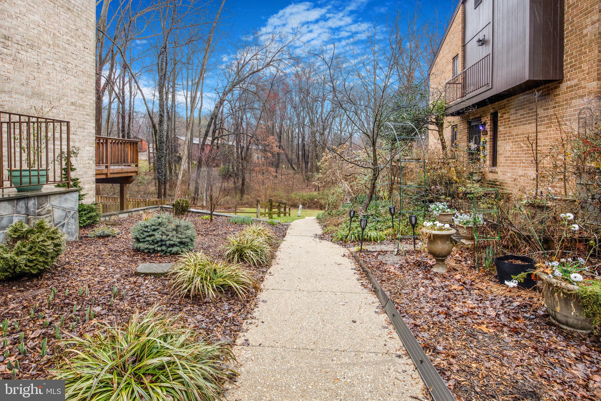 REDLAND STATION - Residential Lease