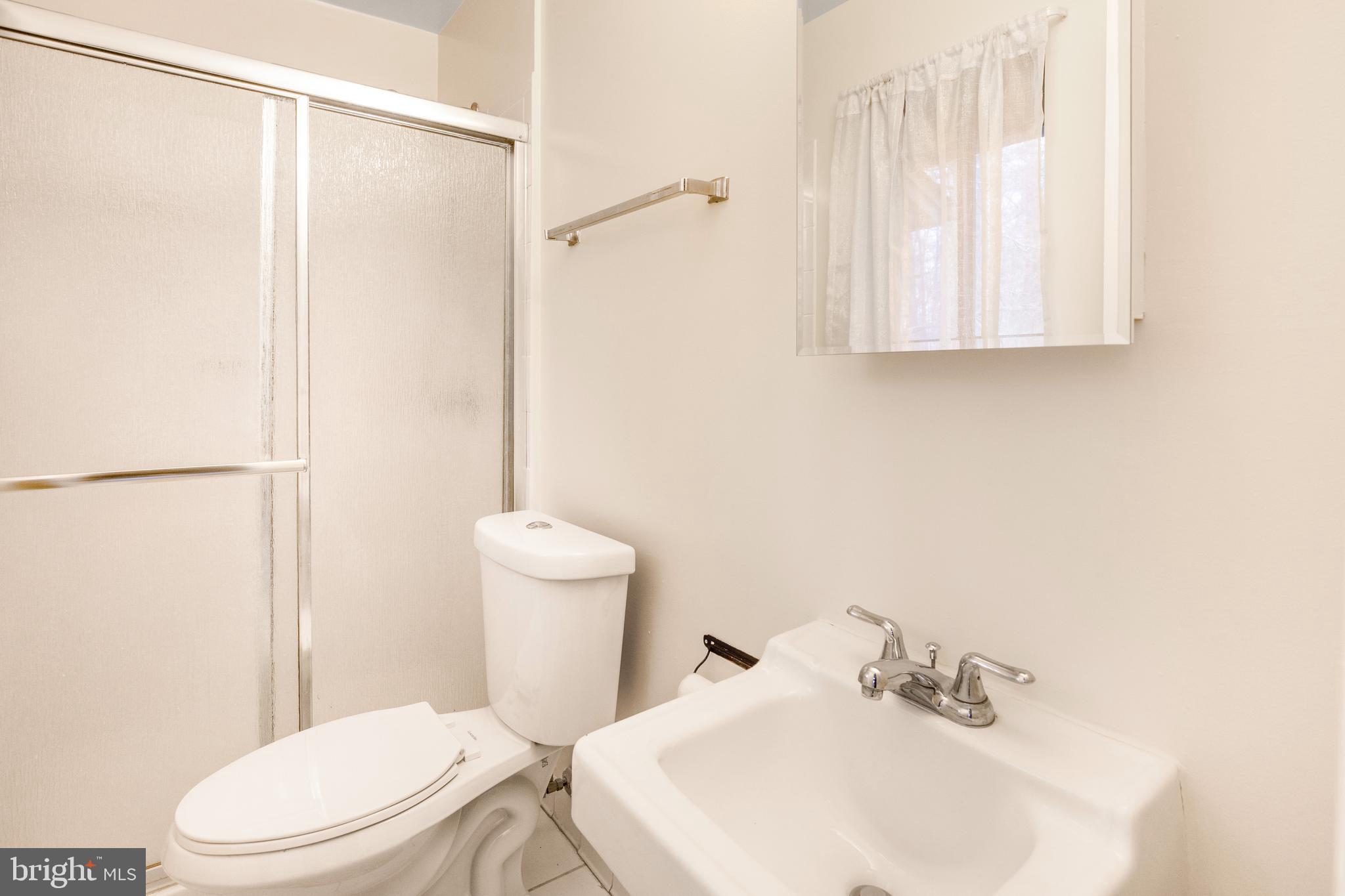 REDLAND STATION - Residential Lease