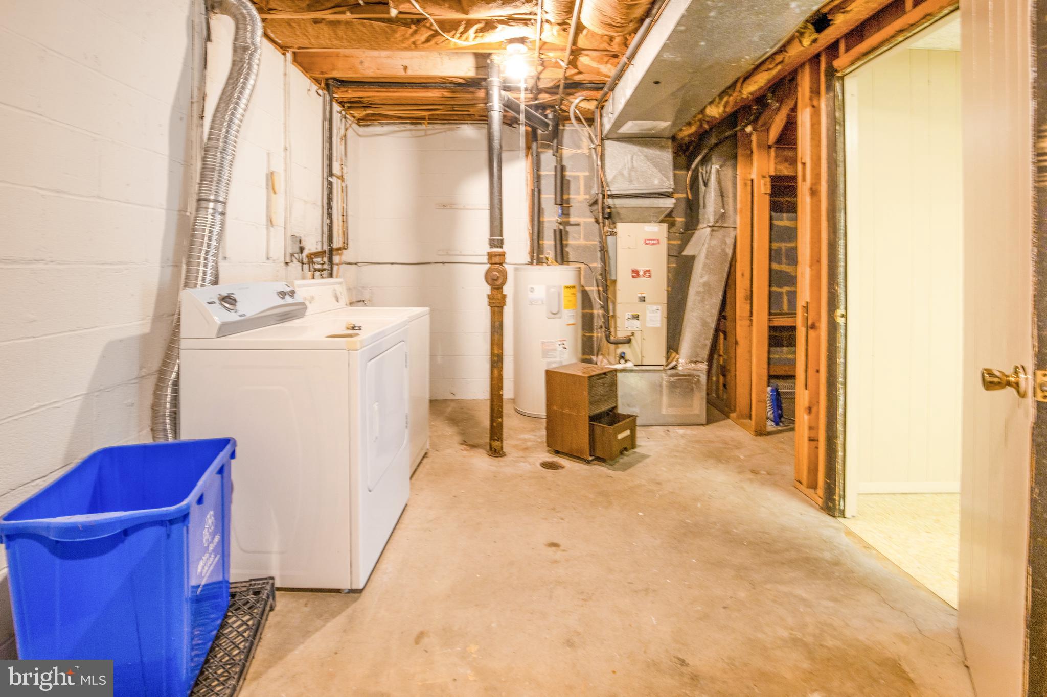 REDLAND STATION - Residential Lease