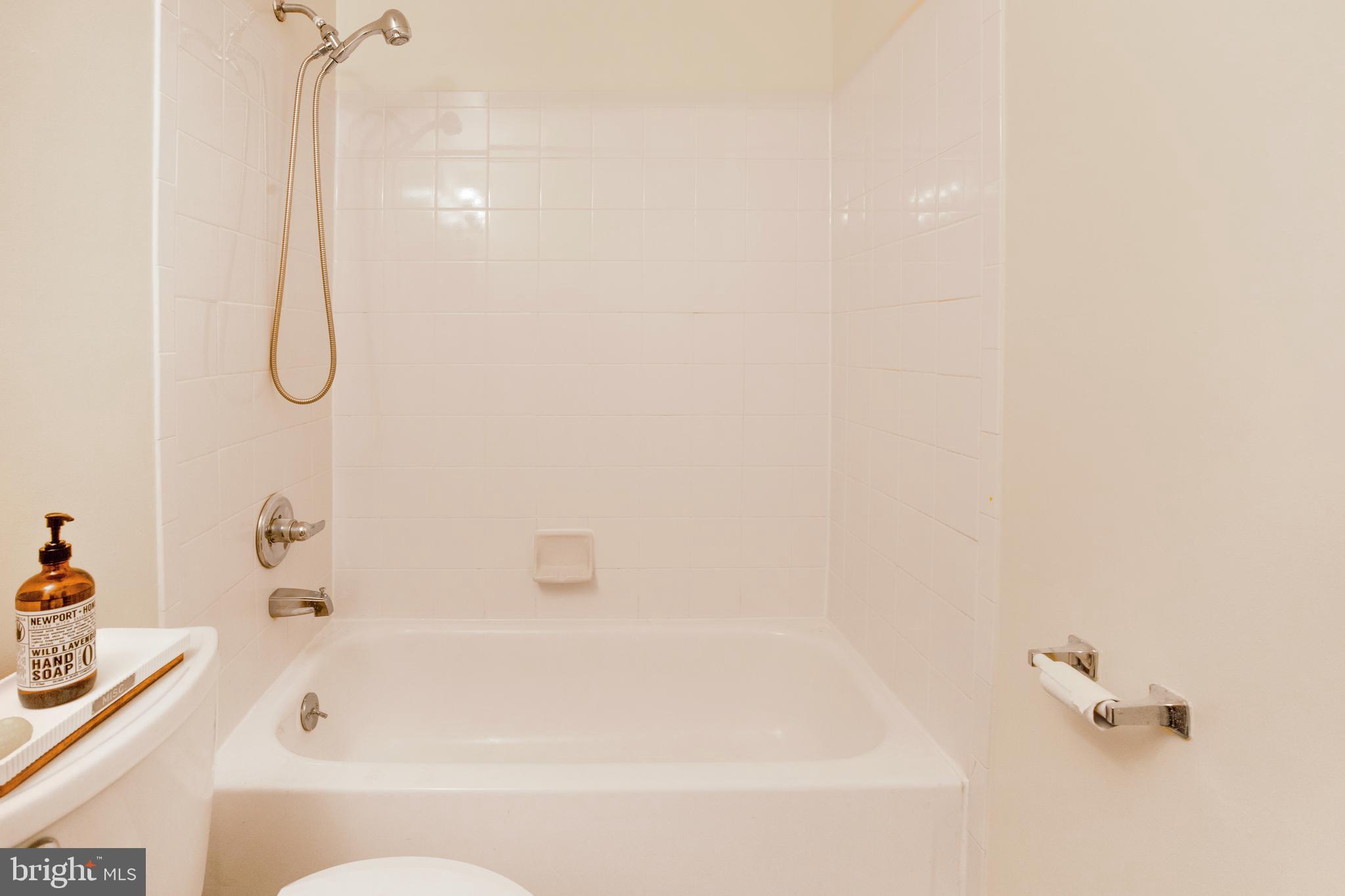 REDLAND STATION - Residential Lease