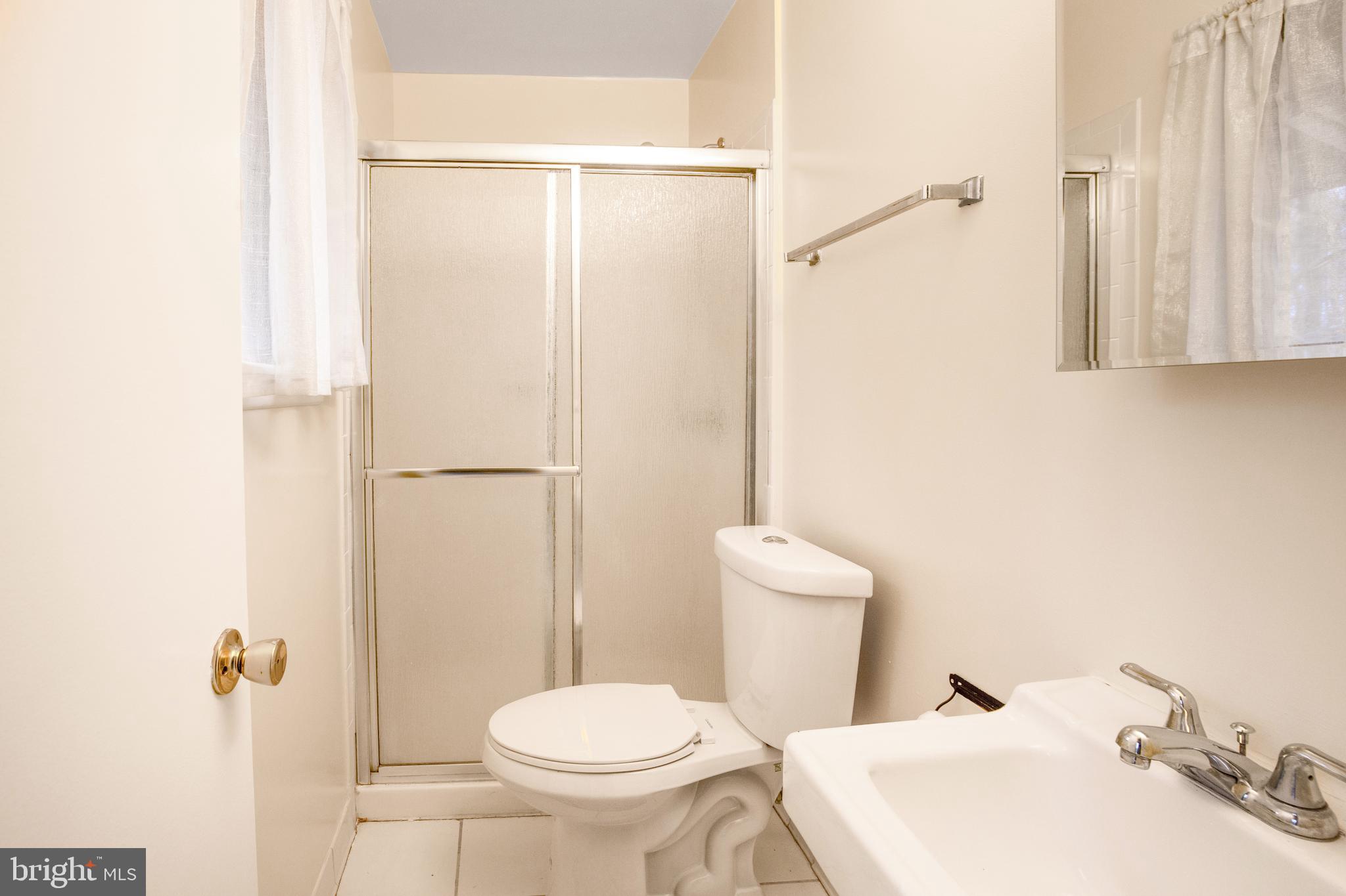 REDLAND STATION - Residential Lease