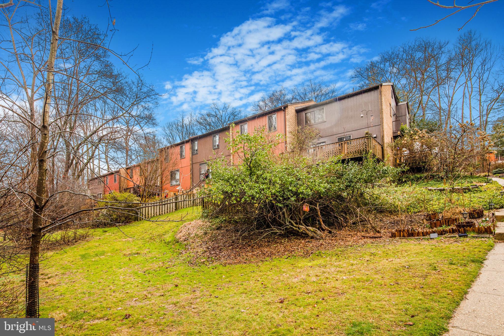 REDLAND STATION - Residential Lease