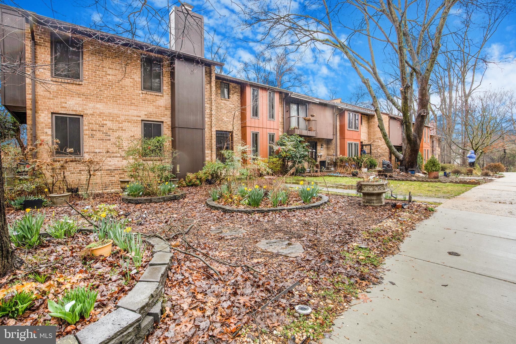 REDLAND STATION - Residential Lease