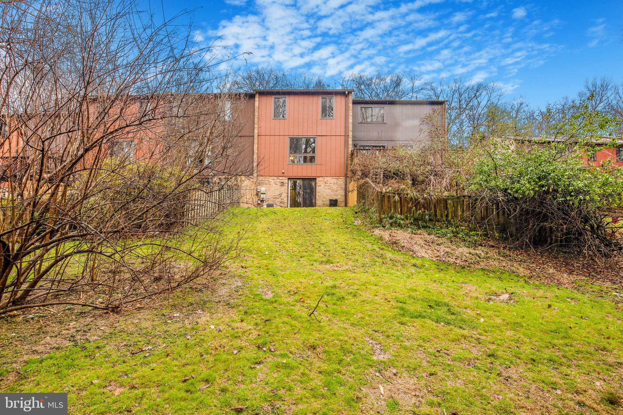 REDLAND STATION - Residential Lease