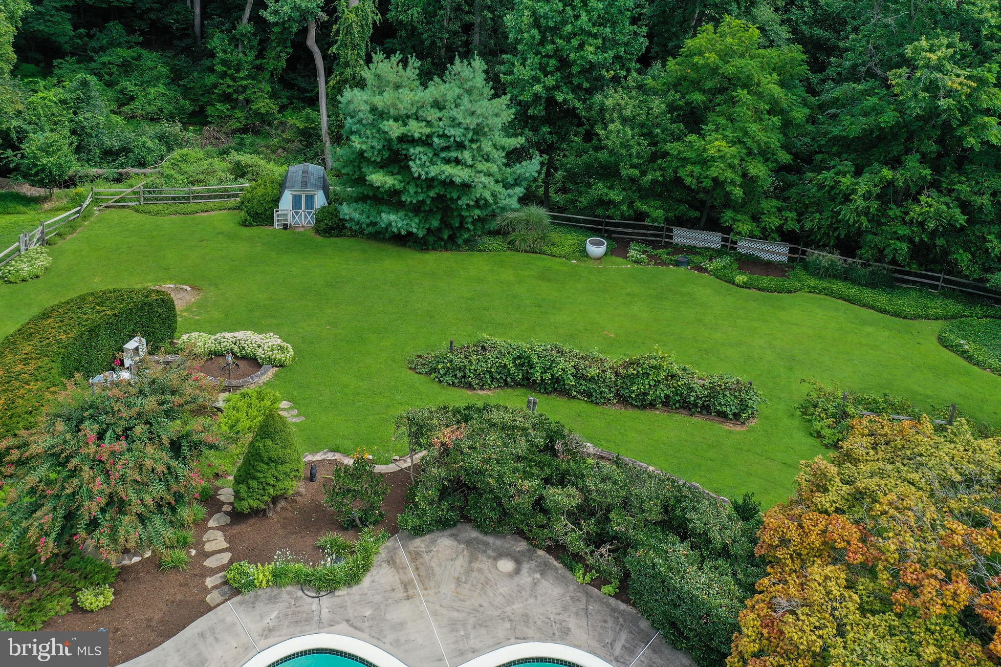 ADVOCATE HILL FARMS - Residential