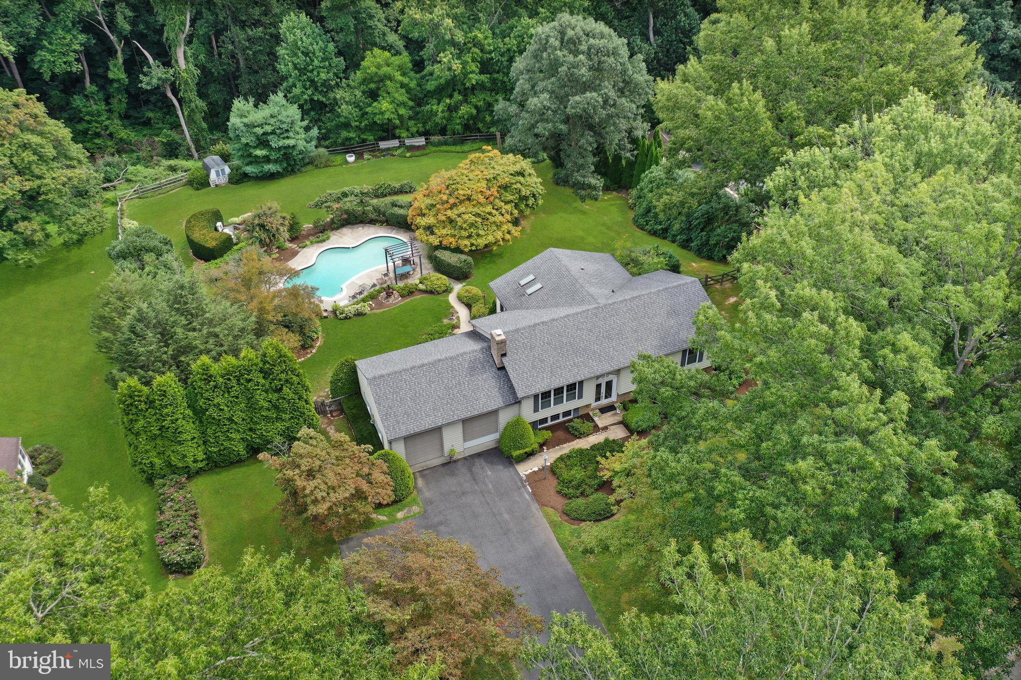 ADVOCATE HILL FARMS - Residential